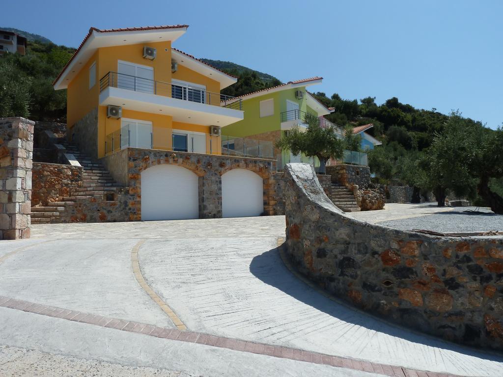 Shiraz Villas Каламата Екстериор снимка