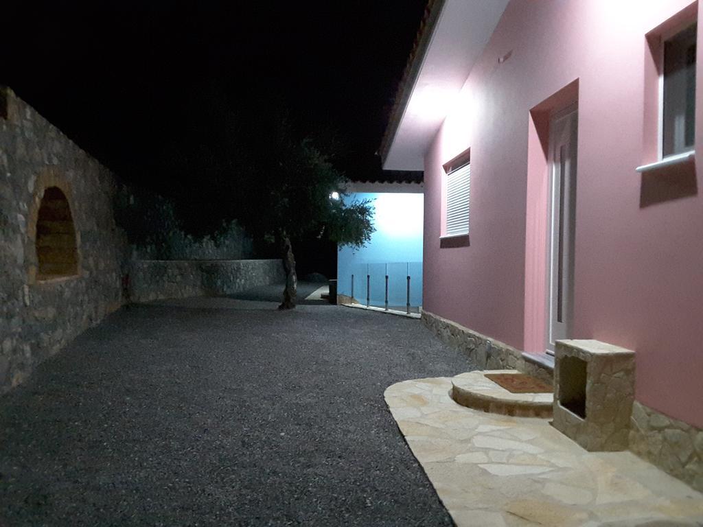 Shiraz Villas Каламата Екстериор снимка