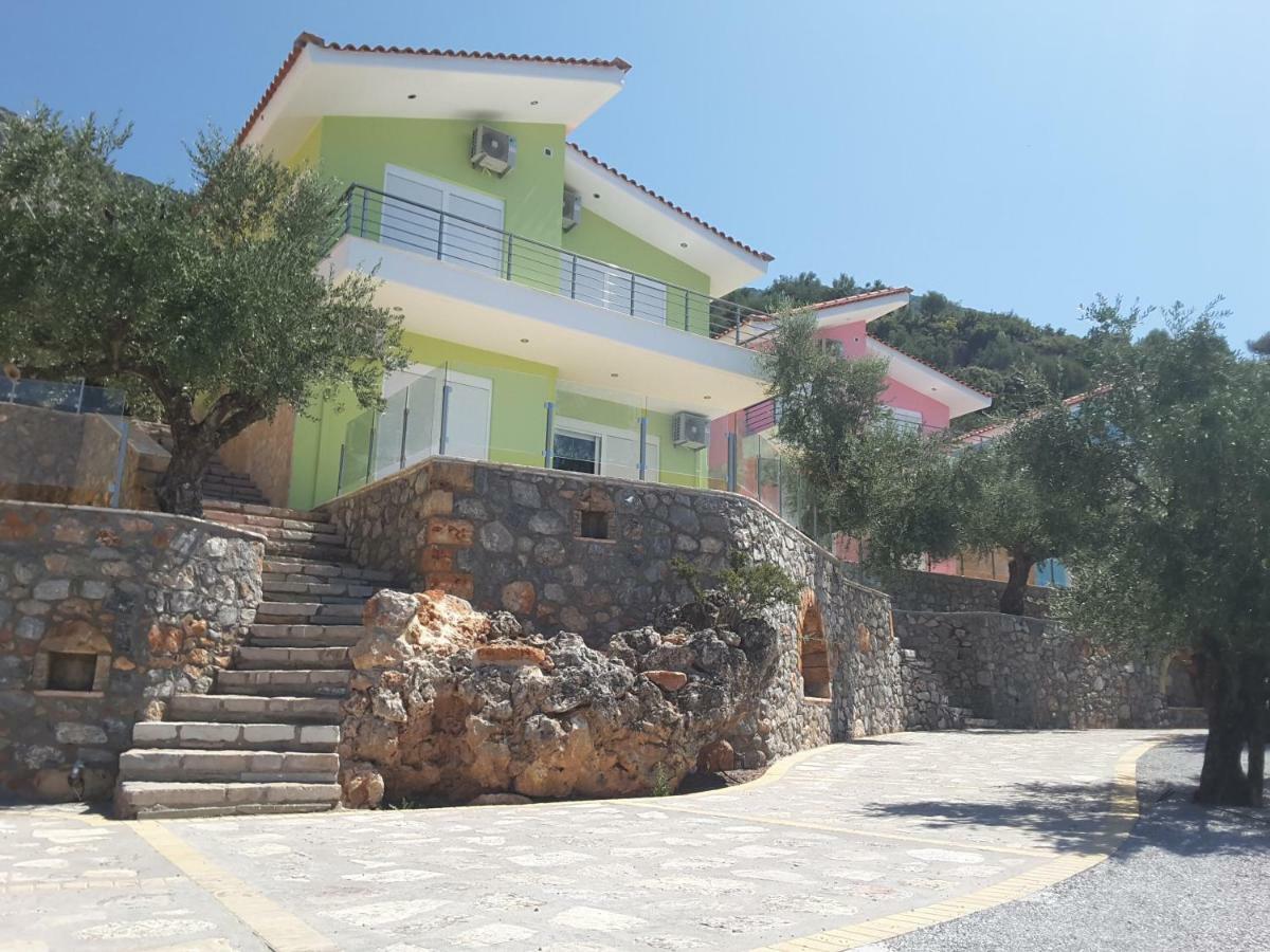 Shiraz Villas Каламата Екстериор снимка