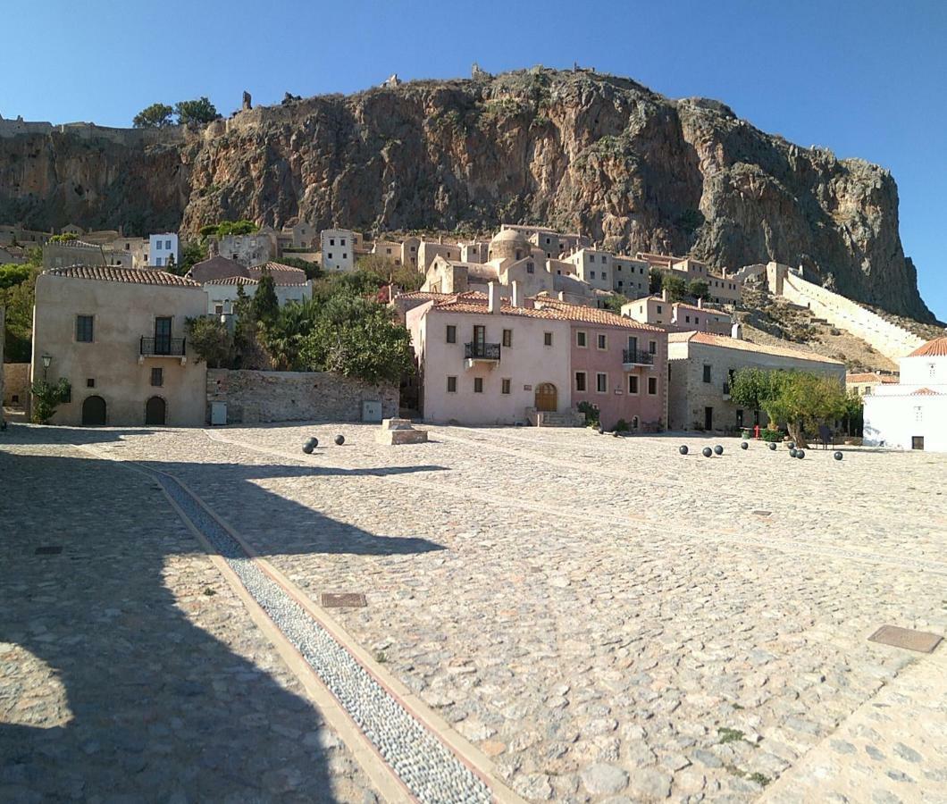 Shiraz Villas Каламата Екстериор снимка
